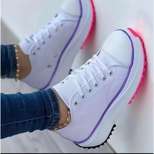 Platform converse style shoes NWOT